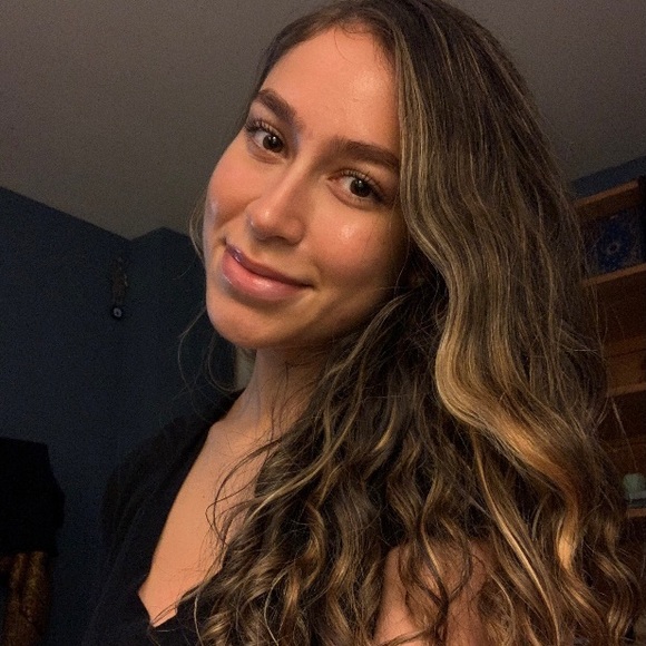 Meet your Posher, Anna - Picture 1 of 1